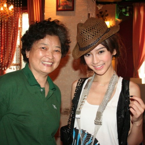 2009/07/24 Angela Baby 楊穎 interview at Van Gogh Kitchen